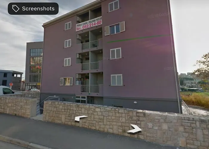 Aureo Center Daire Pula